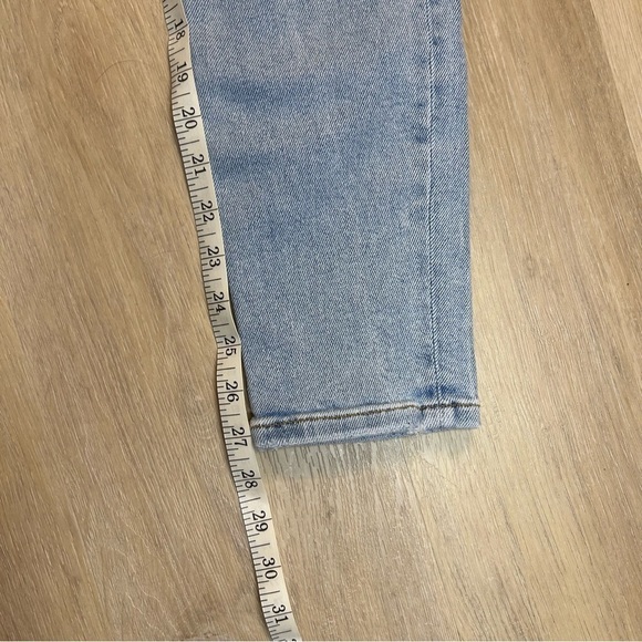 Zara Woman Slim Fit - Skinny Leg - Mid-Rise Jeans - Picture 9 of 13